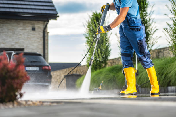 Professional Pressure Washing Services in Easton, CA