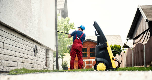 Best Pool Deck Cleaning  in Easton, CA